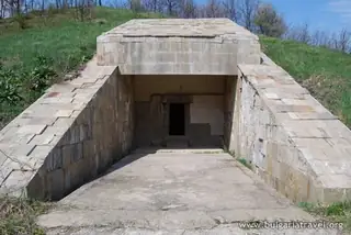 Тракийска гробница (Жаба могила) – Стрелча