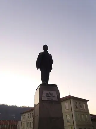 Паметник на Митко Палаузов - Габрово