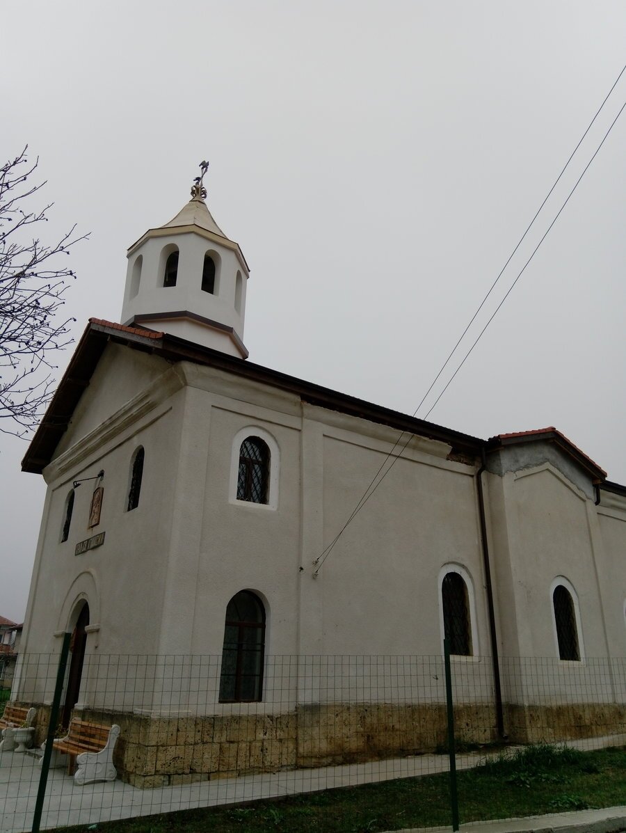 Православен храм "Св. Атанасий" -  с.Козар Белене