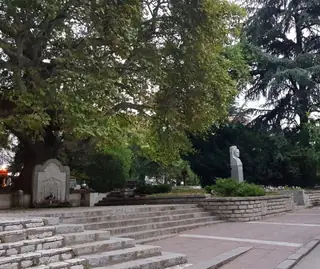 Площад "Генерал Тодоров" - Сандански