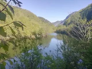 Езеро - Лъки