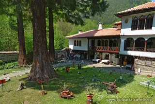 Осеновлашки манастир "Седемте престола"