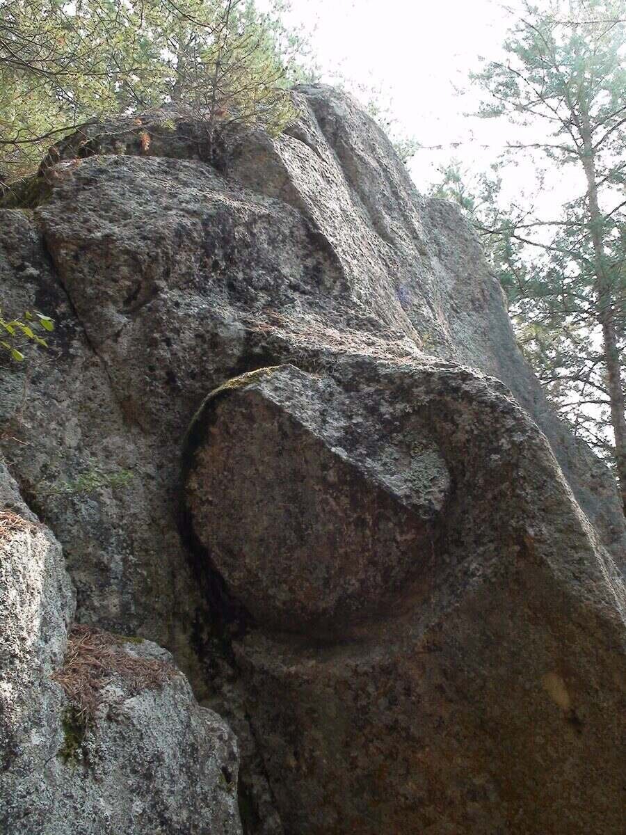 Мегалитното светилище Мала Гарваница