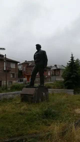 Паметник на Георги Чолаков - Батак