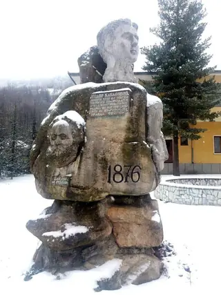 Монумент на загиналите в Априлското въстание 1876г - с.Чифлик