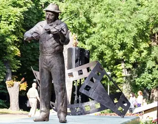 Паметник на Тодор Колев - Шумен