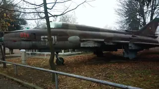 Военен самолет Су-22 - гр. Баня