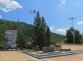 Паметник на Екзарх Йосиф - Ловеч