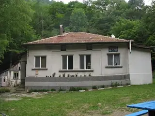 Хижа "Балкански рози"