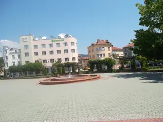 Площад "Свобода" - Севлиево