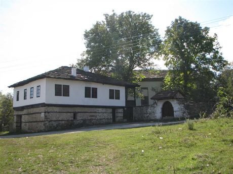 Старо класно училище - Видраре