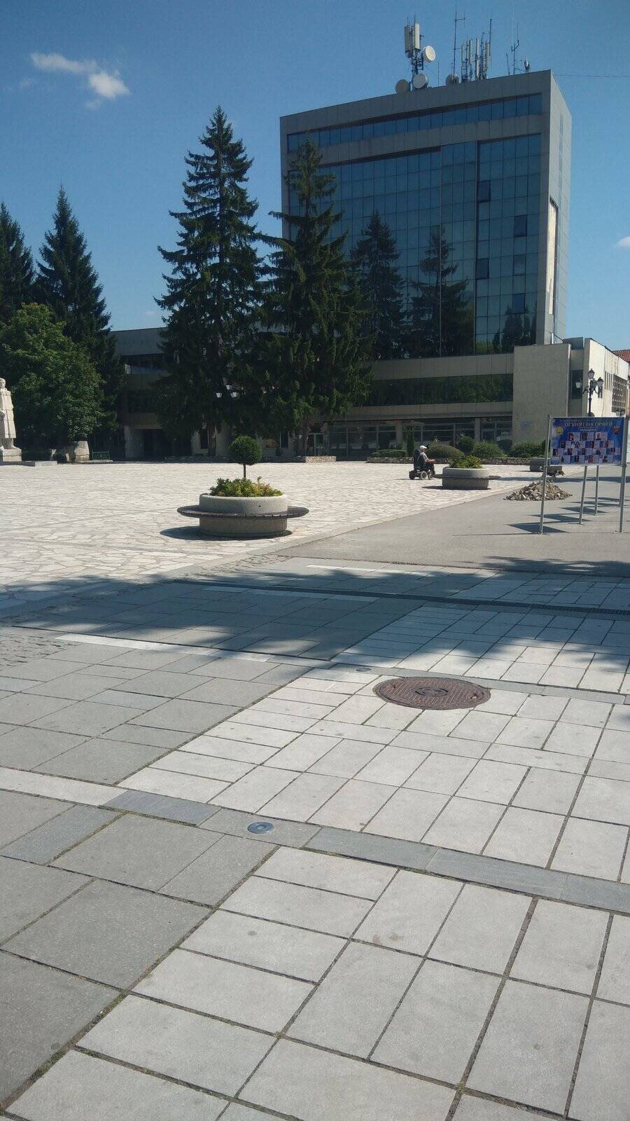 Централен площад - Разлог