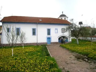 Църква "Св. Апостоли Петър и Павел" - Белчин