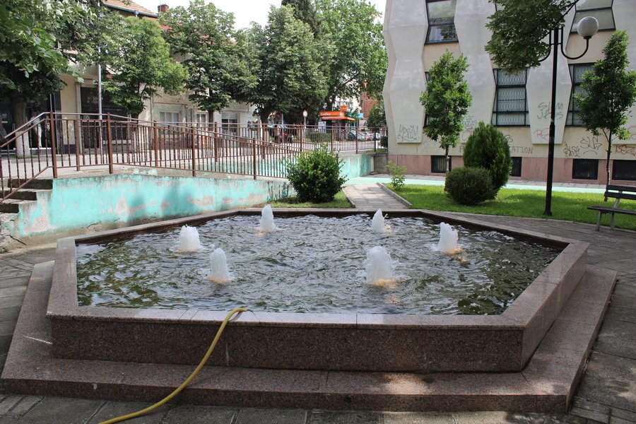 Фонтан в Градската градина - Симитли