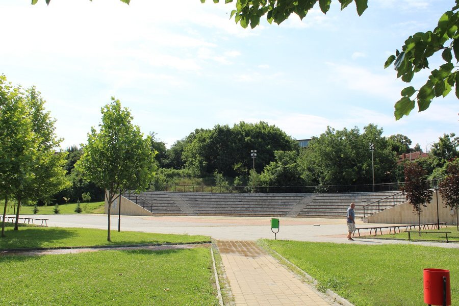 Амфитеатър - Лом