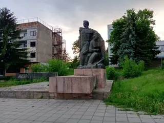 Партизански мемориал - Кула