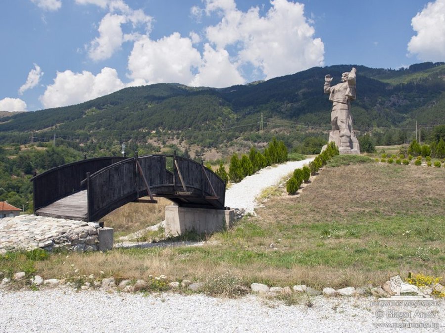 Паметник на  Иван Танков – Боримечката - Клисура