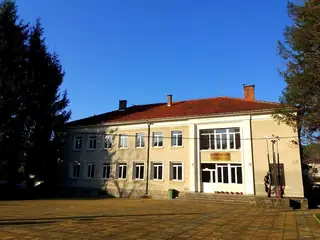 Народно читалище "Просвета-1927" - Априлци