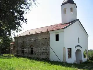 Kъсносредновековната църква "Света Петка" - Таваличево