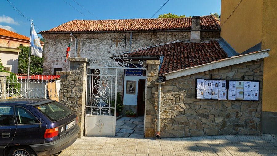 Параклис-Храм "Св. Василий Велики и Св. Анна" - Асеновград