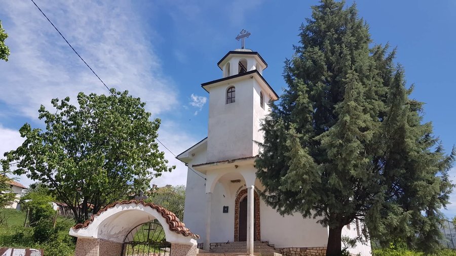 Църква "Успение Богородично" - с. Лозеница