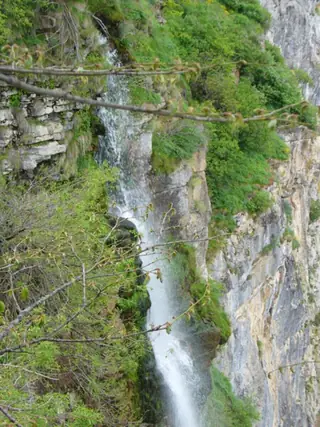 Водопад "Скакля", Гара Бов - Заселе