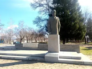 Паметник на Стефан Пешев - Севлиево