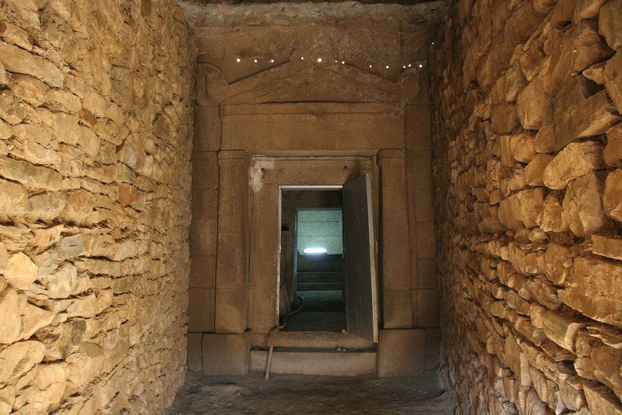 Могила на Грифоните