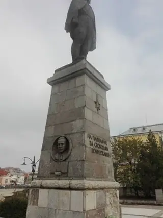 Паметник на Дочо Михайлов - Силистра