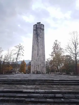 Паметник на загиналите във Втората Световна война - Вършец