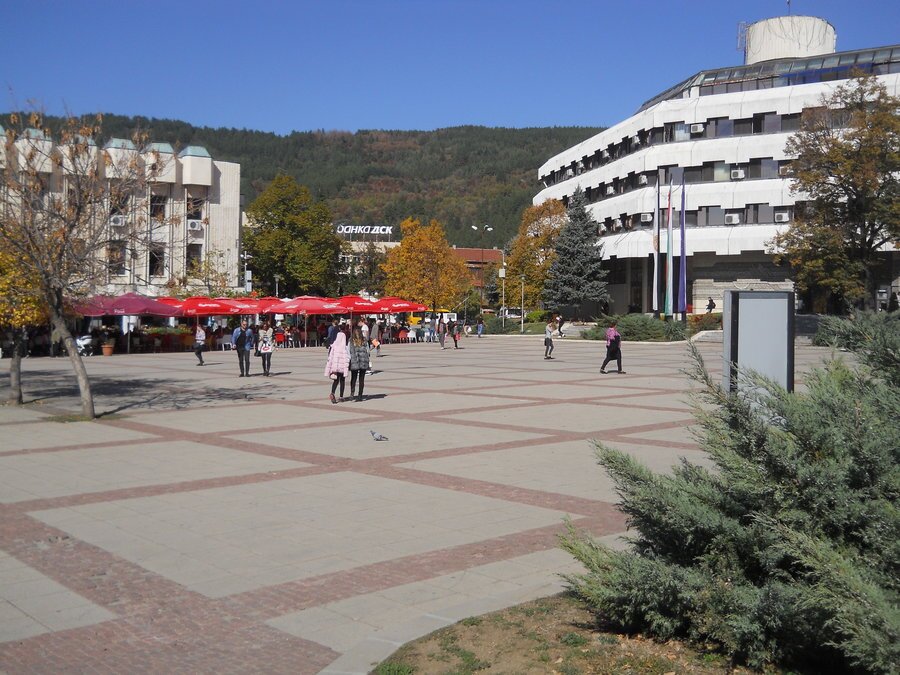 Площад "Свобода" - Дупница