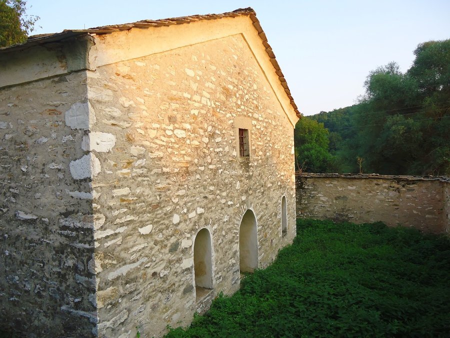 Църква "Свети Великомъченик Пантелеймон" - Плевун