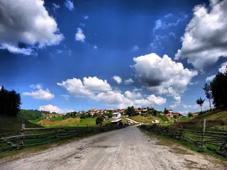 Село Медени поляни