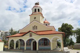 Православен храм "Св. Петка" - София