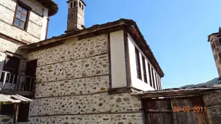 Агушеви конаци - Могилица