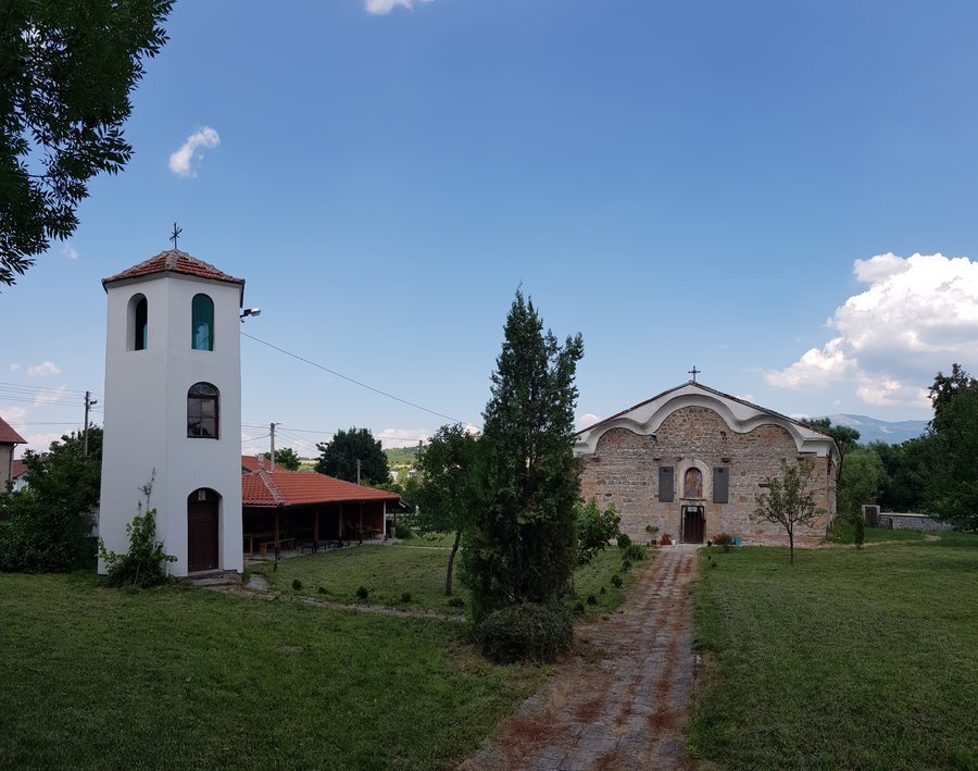 Църква "Св. Архангел Михаил" - с. Студена