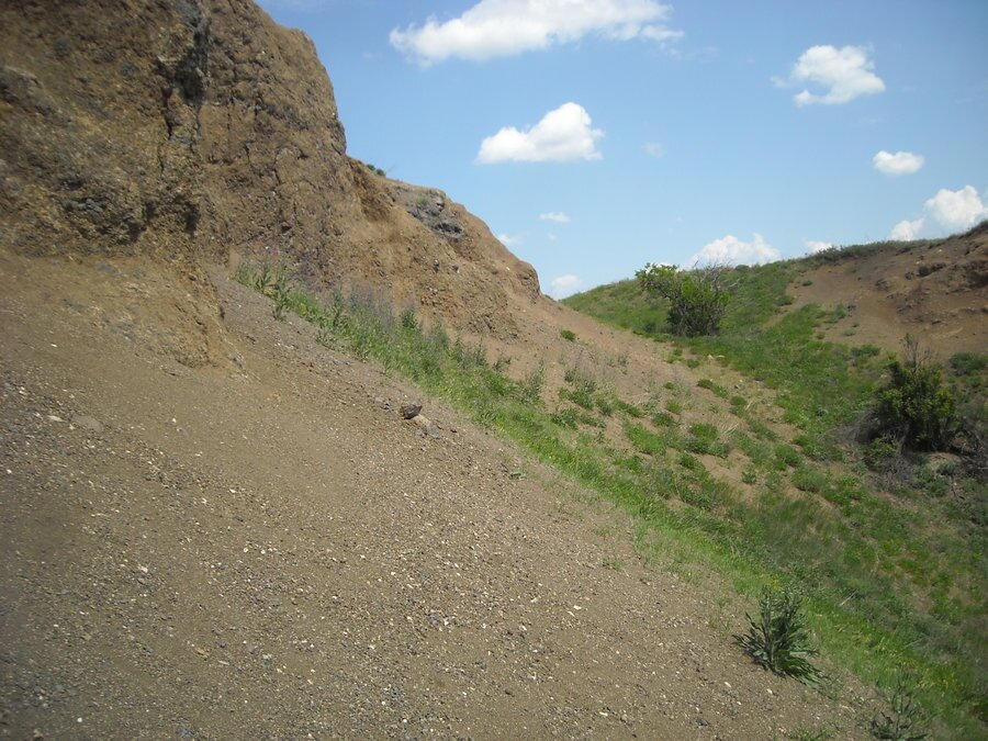 Черната могила - Драгомирово