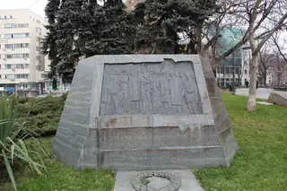 Паметник на независимостта - София