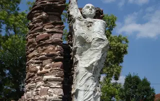 Паметник на Петър Богдан Бакшев - Чипровци