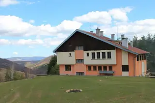 Хижа "Коман"