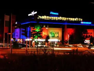 Търговски център "Явор"- Варна