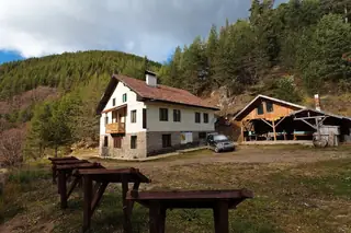 Хижа "Загаза"