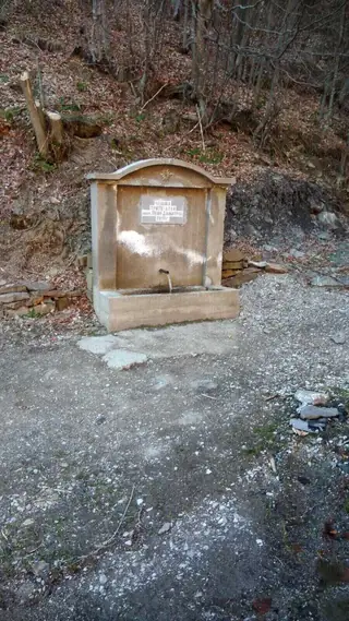 Чешма "Трите дола" - Рибарица