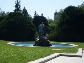 Фонтан "Момчето с хидрата" - Русе