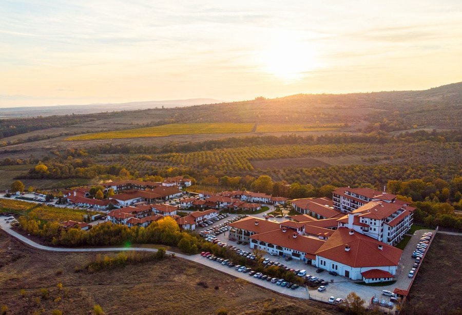 Комплекс за винен и СПА туризъм "Старосел"