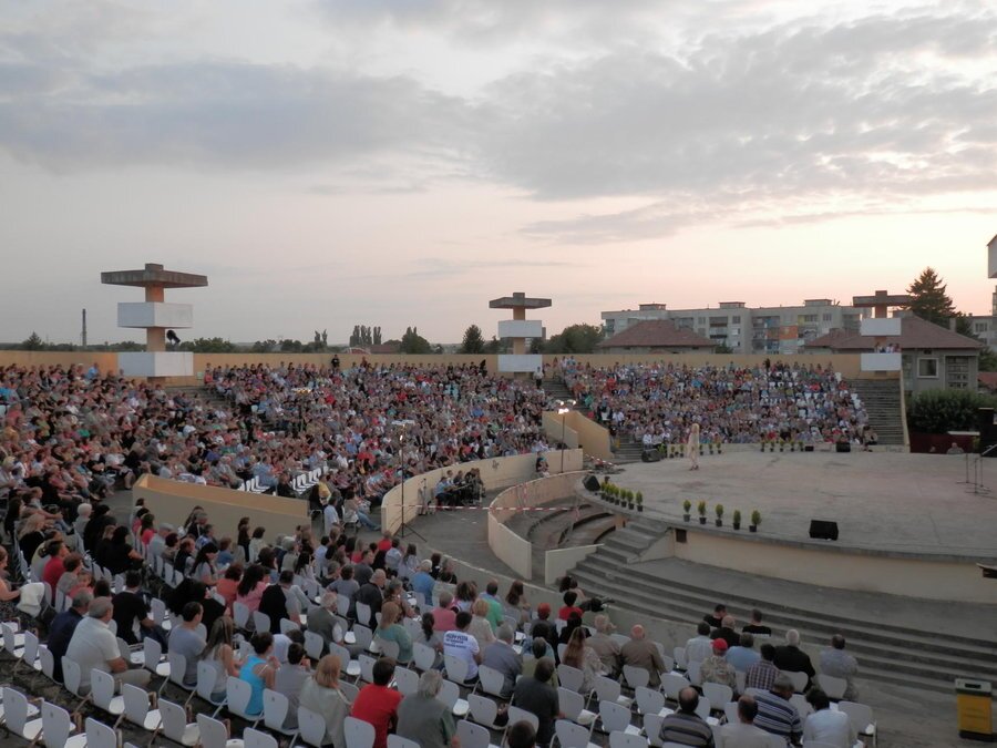 Летен театър "Никола Гюзелев" - Павликени