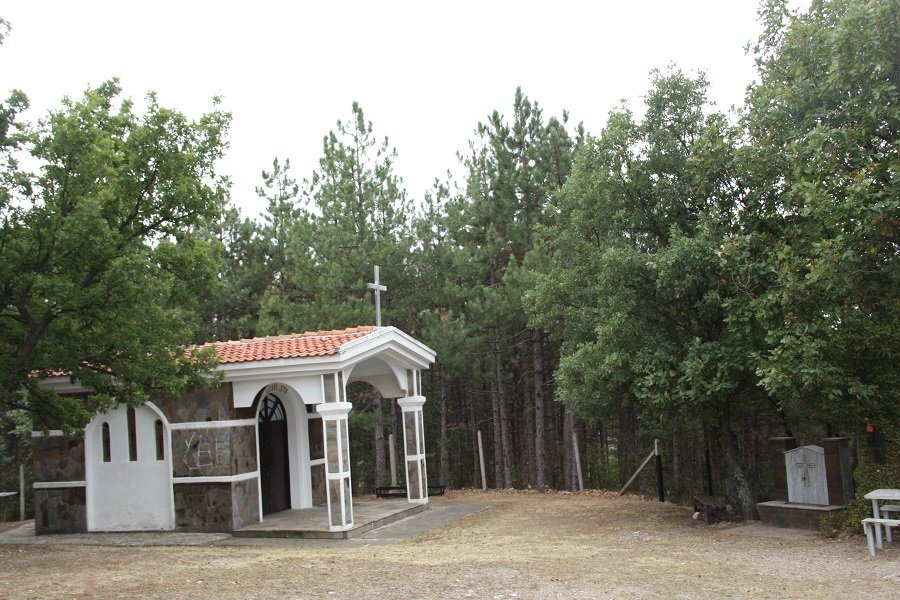 Параклис "Свети дух" - Момчилград