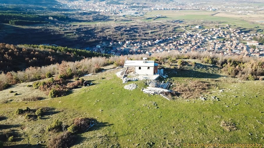 Параклис "Света Троица" местността Духа стъпка