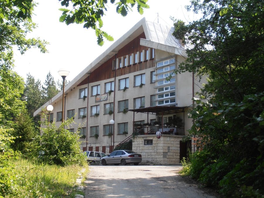 Хижа "Върбишки проход"