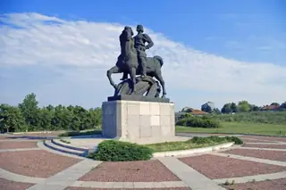 Паметник "Добрoтица" - Добрич